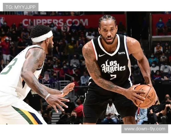 李哲辉与杨博轩加快平抽挡节奏奋力反击海露公开赛半决赛成功扳回一城