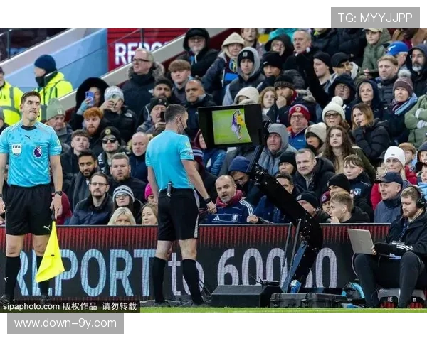 沃特金斯头球锁定胜局，维拉客场球迷高唱“黑马之歌”