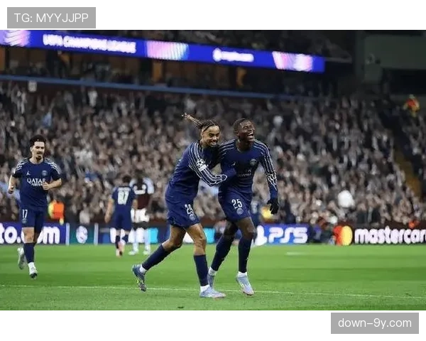 全场比赛结束：巴黎圣日耳曼1-1多特蒙德，凭借客场进球优势惊险晋级。